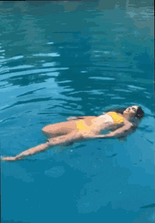 ela-k summer instagram youtuber swimming GIF