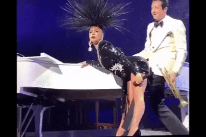 giphy.gif?cid=8fc3c89715a22317fdafa683cd