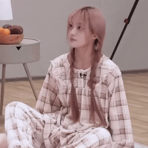 Illit GIF