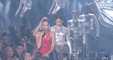 giphy.gif?cid=4d1e4f29443943ea98c5ad9024