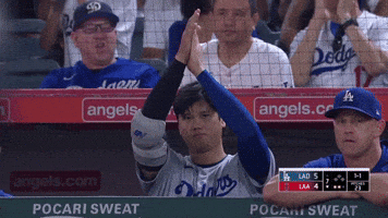 Los Angeles Dodgers Clap GIF by MLB