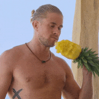 Humor Eat GIF by Bachelor in Paradise