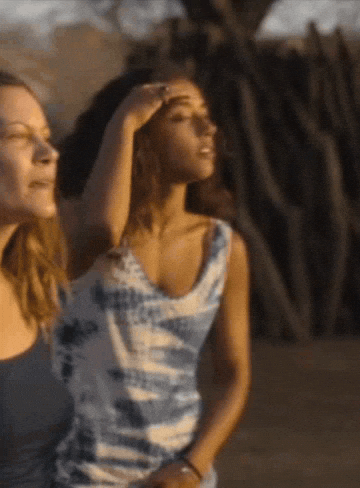 Prime Video Batendo Cabelo GIF