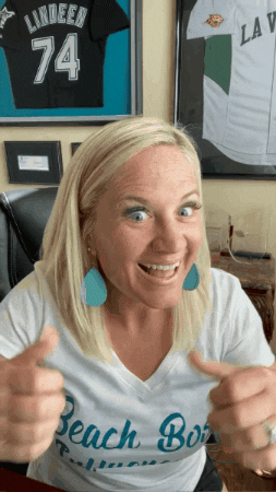 Bbi Thumbs Up GIF by Beach Boss Influencers