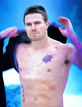 Stephen Amell GIF - Find & Share on GIPHY