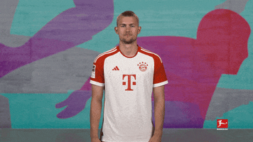 Fc Bayern Smile GIF by Bundesliga