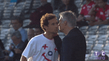 ligue 1 kiss GIF by Toulouse Football Club