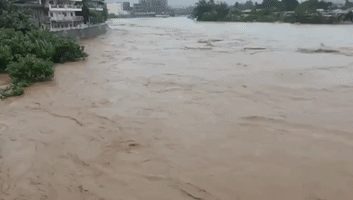 Water Level Rises in Southern Philippines During Tropical Storm Vinta