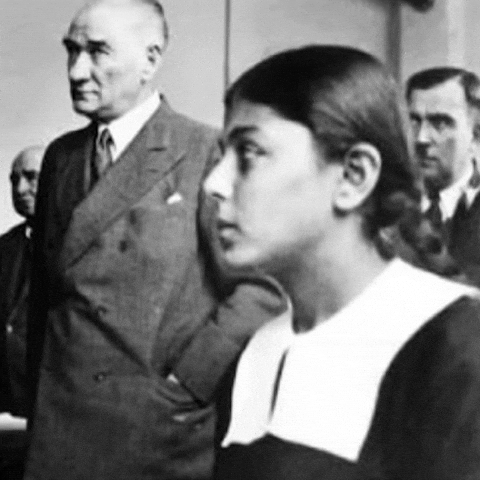 Mustafa Kemal School GIF by TRT