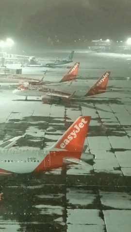 Flights Cancelled as Heavy Snow Blankets Gatwick Airport, UK