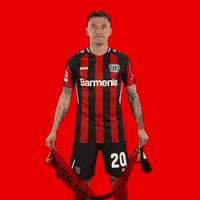 Charles Aranguiz Team GIF by Bayer 04 Leverkusen