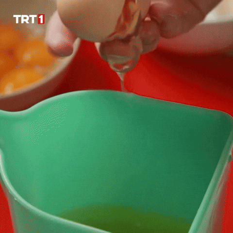 Cake Cooking GIF by TRT