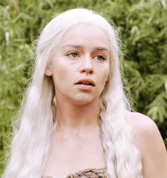 daenerys targaryen GIF