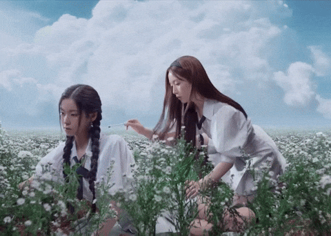 Blue Valentine Haewon GIF