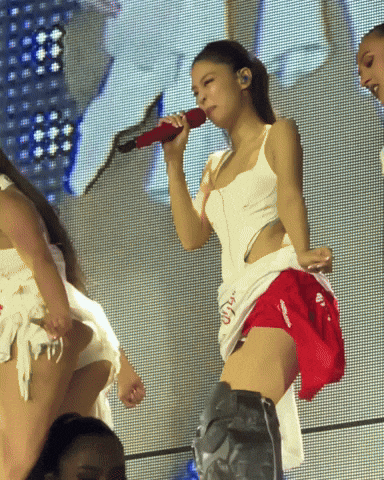 Jennie Blackpink GIF
