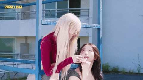 Lily Haewon GIF