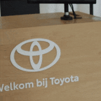 Hands Handshake GIF by Toyota NL