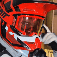 Sneakersmax98 what stupid cringe helmet GIF