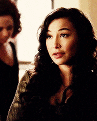 i love your hair here but naya you look so fab GIF