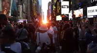 Crowds Gather in New York to Witness 'Manhattanhenge'