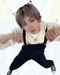 Yichenssi GIF