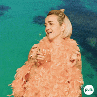 ariane alter puls reportage GIF by PULS