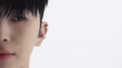 세븐틴 Soonwoo GIF