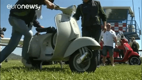 Kickstarting GIF by euronews