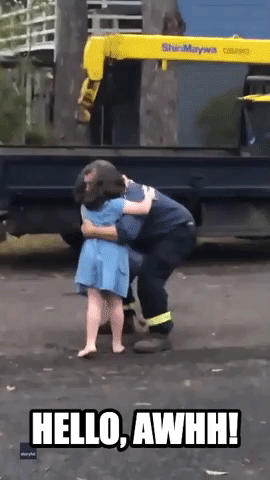 Daughters Give Father a Hero's Welcome