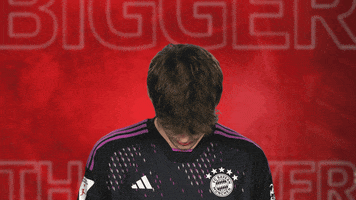 Look Up Fc Bayern GIF by Bundesliga