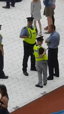 Kind Policeman Brings Boy With Special Needs Into Standing Area of Taylor Swift's Dublin Gig