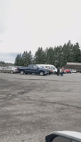 Supporters Fill Restaurant Lot in Show of Support Amid COVID-19 Lockdown in Chehalis