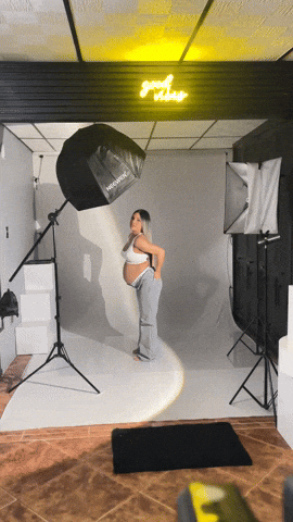 giphy.gif