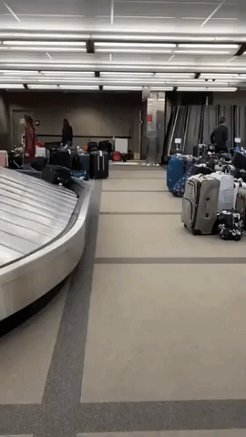Hundreds of Flights Cancelled as Bags Pile Up at Denver Airport