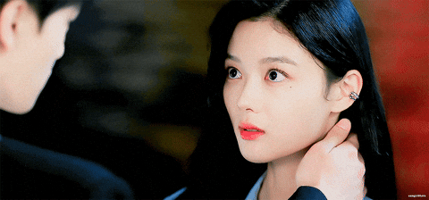 Kim Yoo Jung Mi Demonio GIF