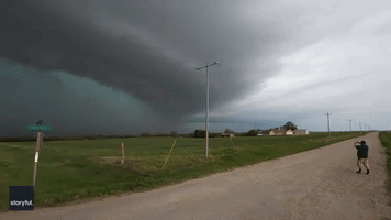 Dark Green Storm Shelf Moves Through Northeast Kansas