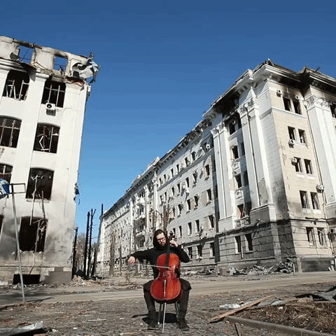 Kharkiv Cellist Performs 