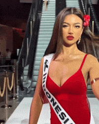 Miss Universe Ahtisa Manalo GIF