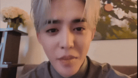 Close Up Coups GIF