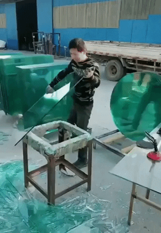 umkra giphyupload GIF