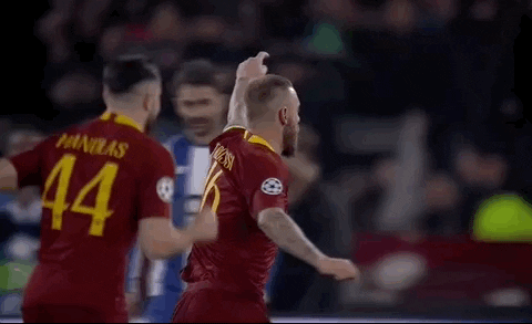 de rossi running GIF by AS Roma