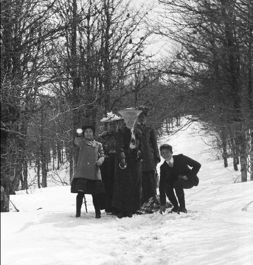Vintage Snow GIF by Archives départementales de l'Hérault