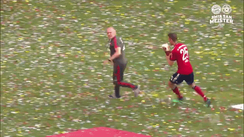 Celebrating Thomas Muller GIF by FC Bayern Munich