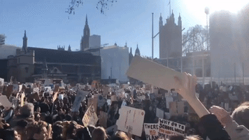 School Students Gather Outside UK Parliament to Demand Climate Action