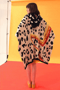 pays GIF by Jaime Martinez