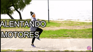 ValenySofi lista motores listos imready GIF