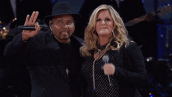 Trisha Yearwood Blow A Kiss GIF by The Kennedy Center