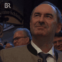 Singspiel Flirt GIF by Bayerischer Rundfunk