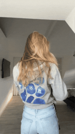 lauthelabel giphygifmaker GIF