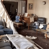 Mother Plays Uplifting Piano in Home Wrecked by Massive Explosion in Beirut